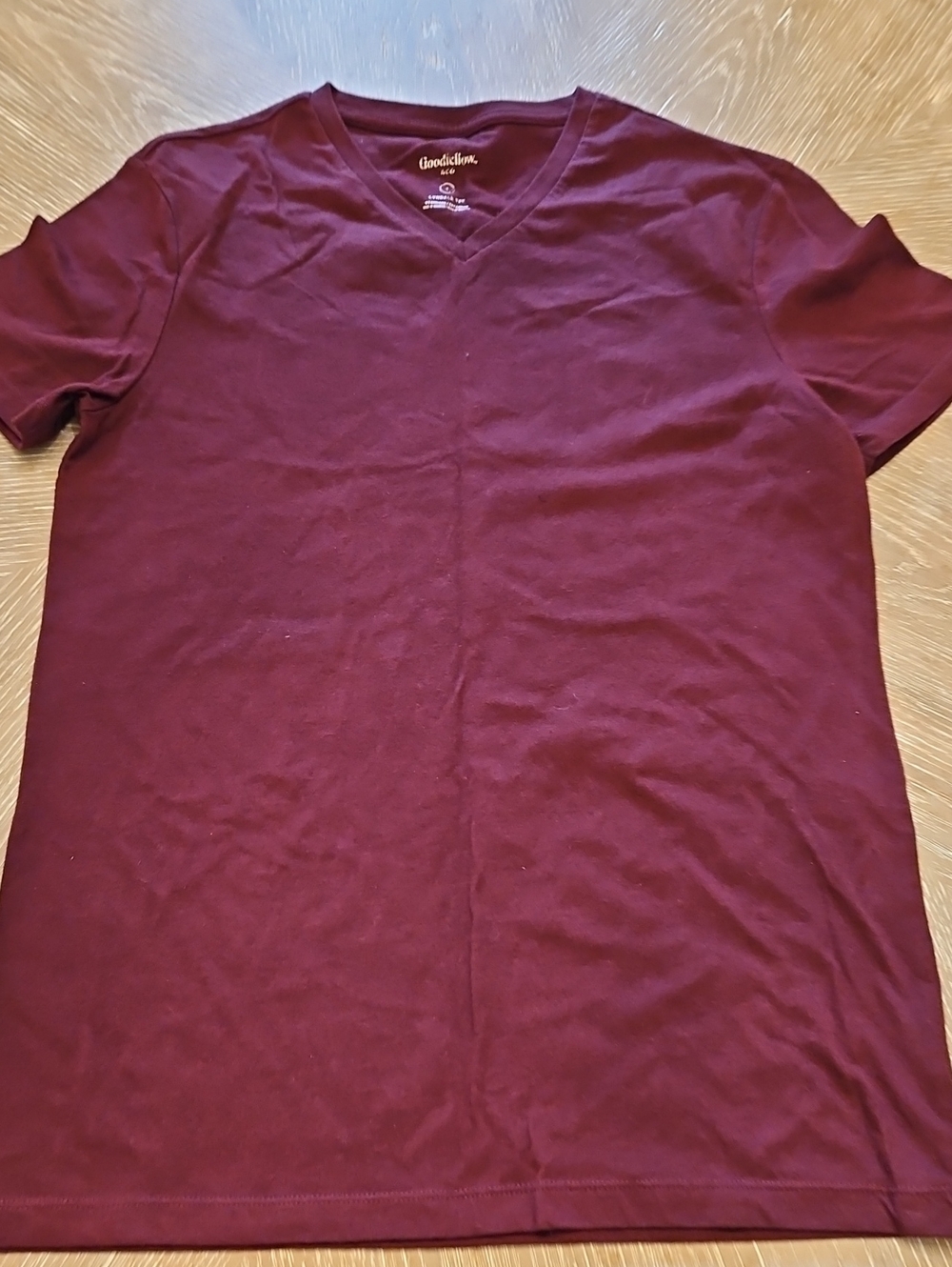 Goodfellow & Co Burgundy V-Neck Short Sleeve Tee